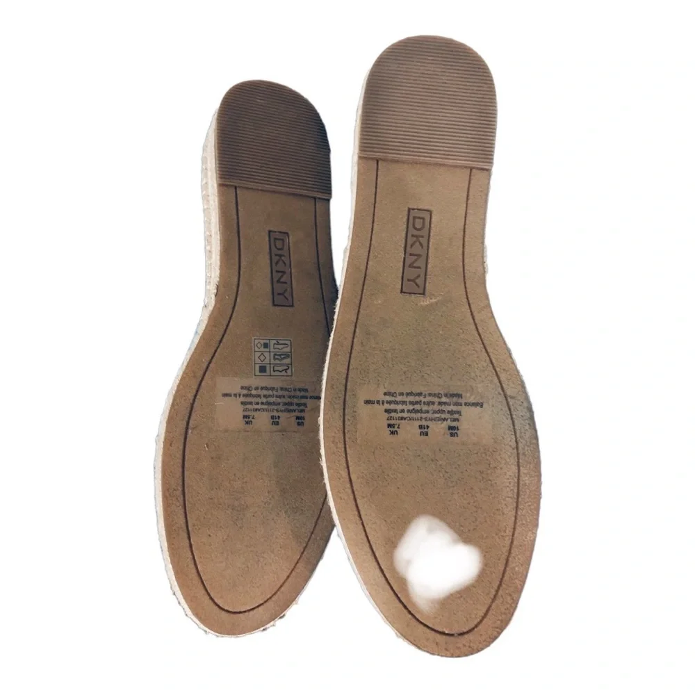 DKNY Melanie Blue chambray anklestrap cap toe platform espadrilles shoes size 10